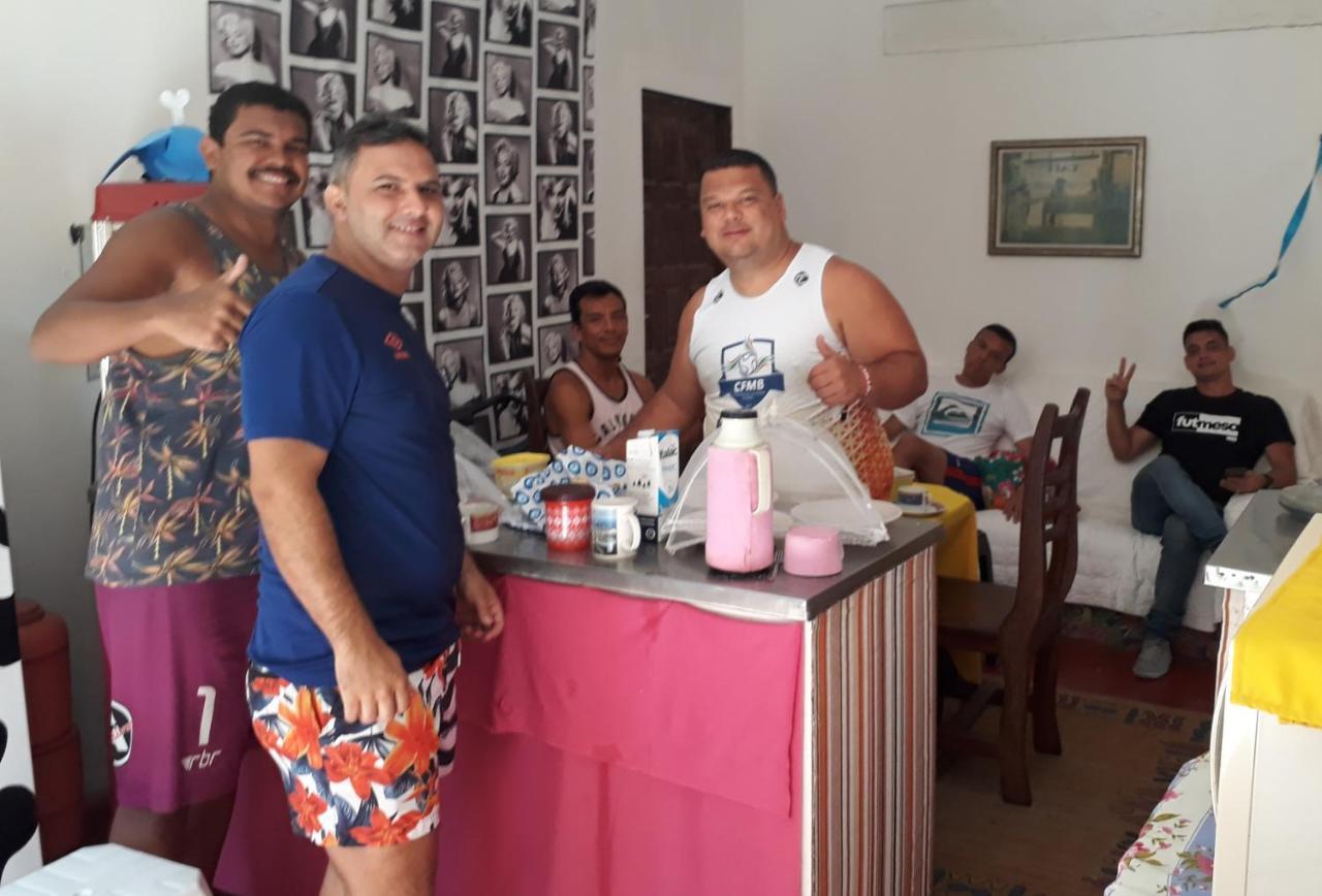 Perto Do Aeroporto De Salvador - Dona Pitanga Hostel Lauro de Freitas Esterno foto