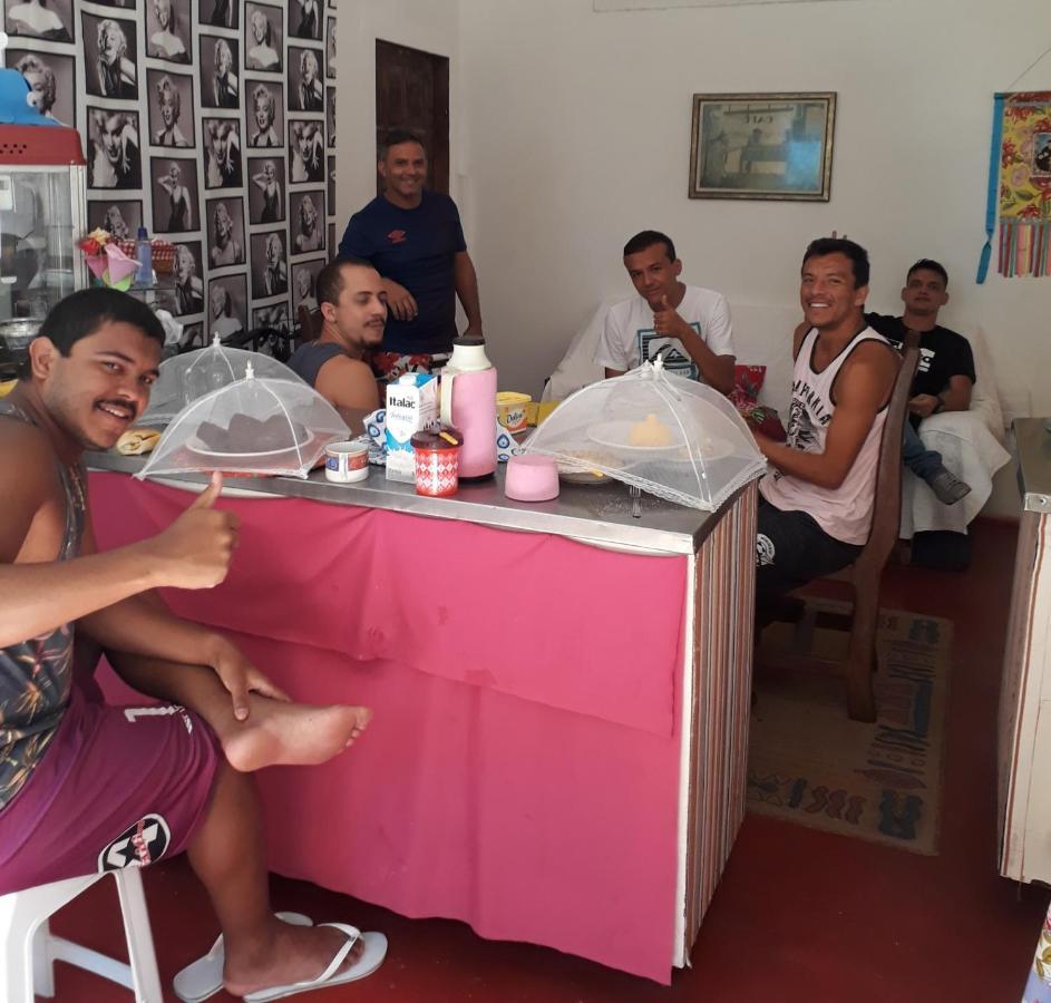 Perto Do Aeroporto De Salvador - Dona Pitanga Hostel Lauro de Freitas Esterno foto