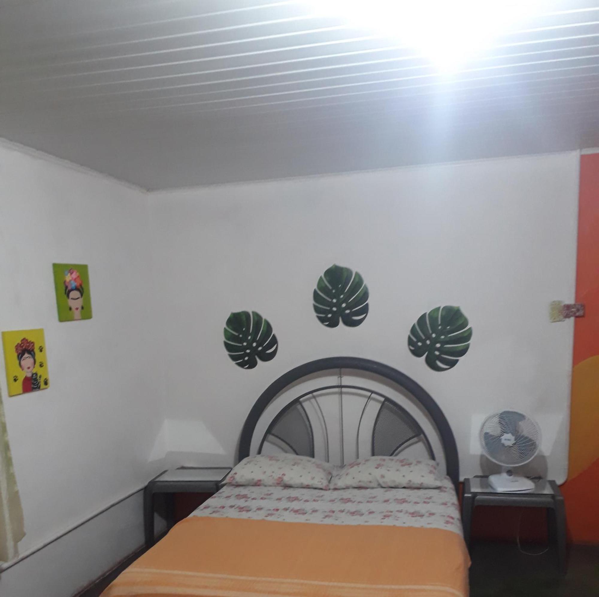 Perto Do Aeroporto De Salvador - Dona Pitanga Hostel Lauro de Freitas Esterno foto